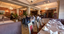 Основной зал 1-й этаж — интерьер зала