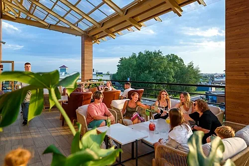 Зал — Boston Seafood & Bar