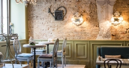 Все заведение  — интерьер зала