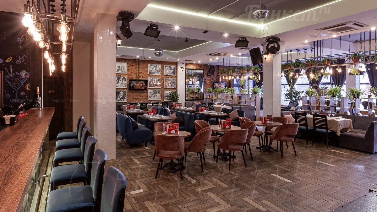 Основной зал — Бар-ресторан-караоке Территория в Марьино