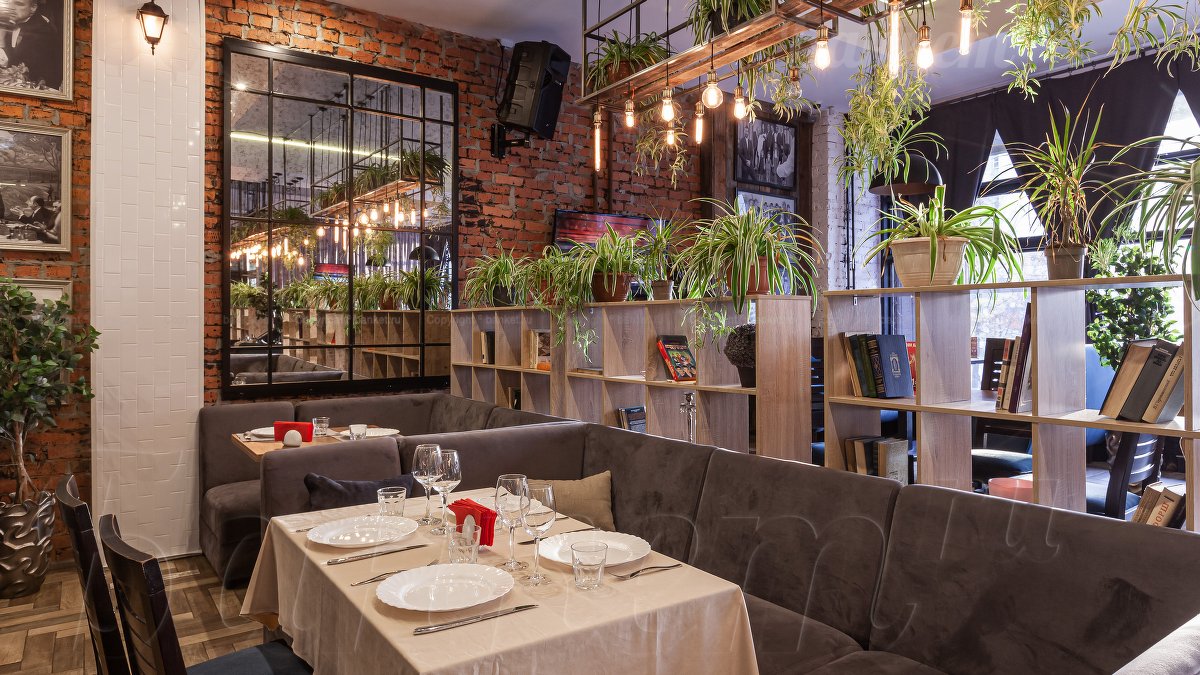 Основной зал — Бар-ресторан-караоке Территория в Марьино