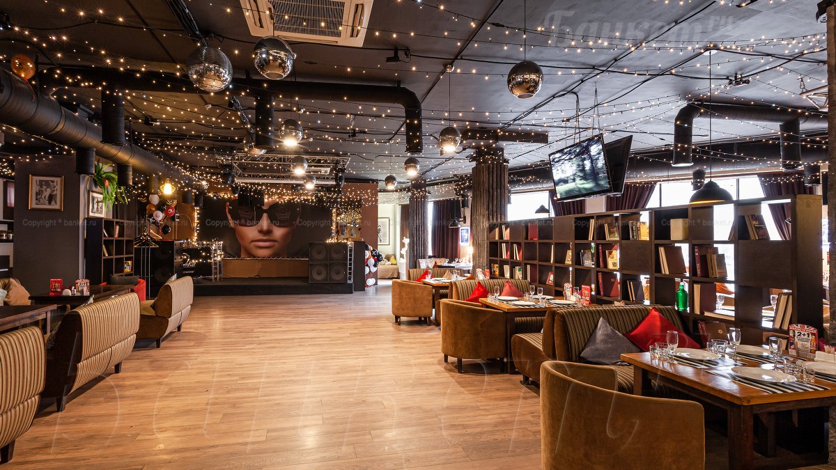 Основной зал — Ресторан Территория Митино