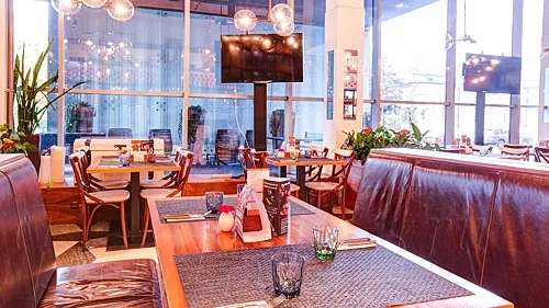 Малый зал — Black Market Cafe, Москва