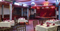 Зал Каир — подробнее о зале