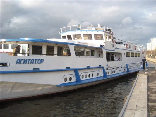 бар — банкетный зал Агитатор теплоход-ресторан