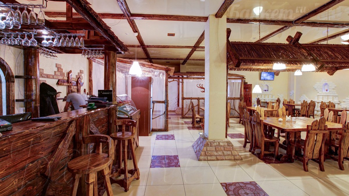 Основной зал  — Ресторан в Гольф - Клубе