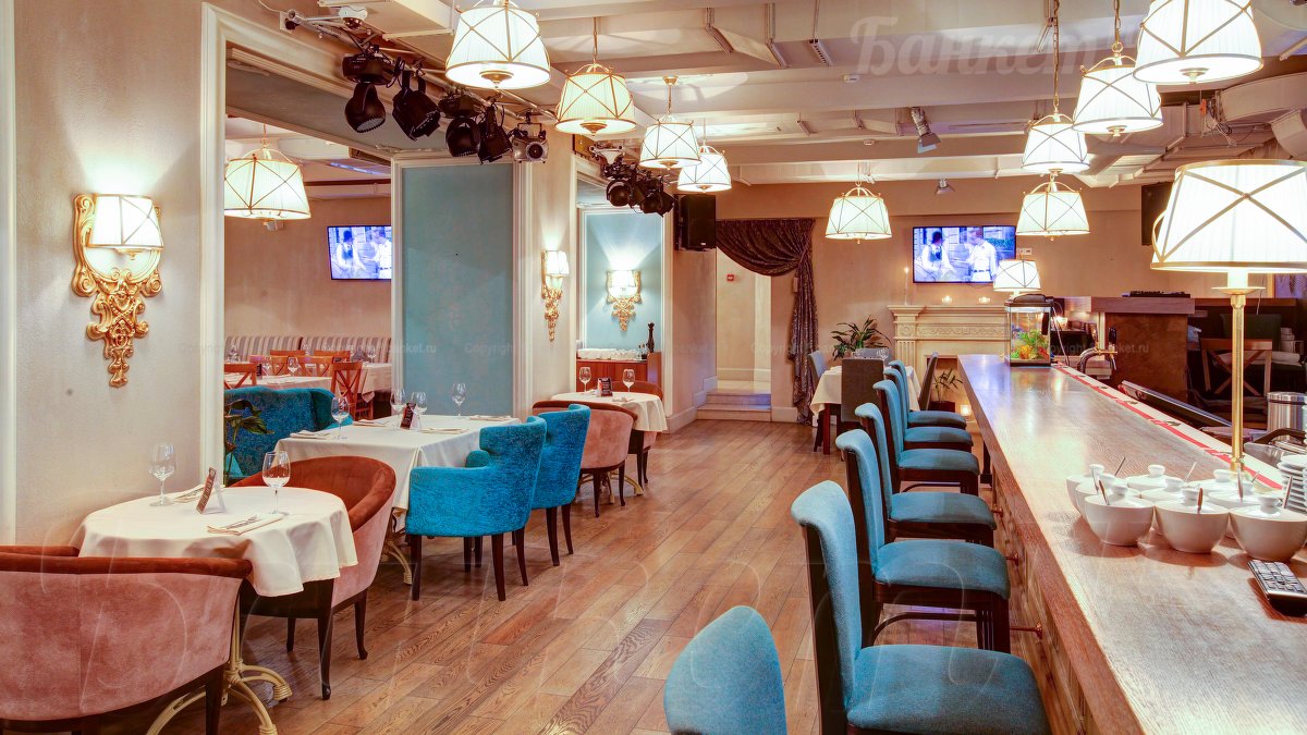 Основной зал — Cafe Majesto