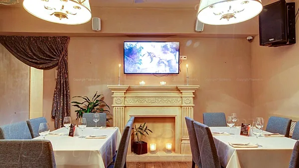 Cafe Majesto, Основной зал — фото
