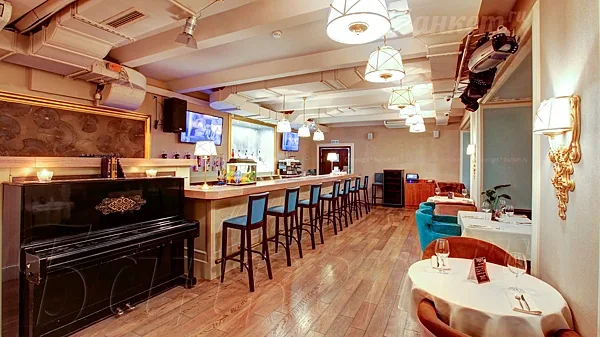 Cafe Majesto, Основной зал — фото