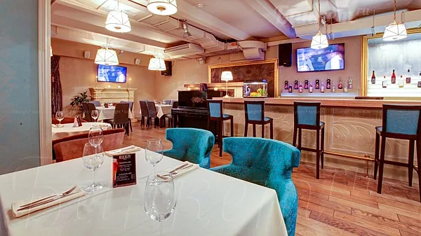 Cafe Majesto, Основной зал — фото