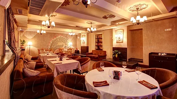 Малый зал — Cafe Majesto, Москва