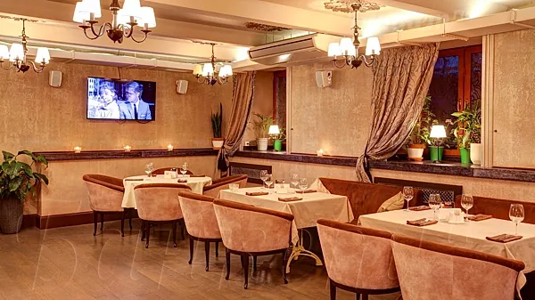 Малый зал — Cafe Majesto, Москва