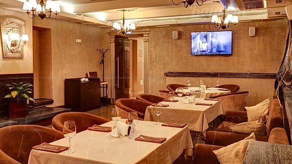 Малый зал — Cafe Majesto, Москва