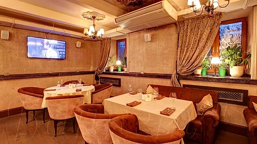 Малый зал — Cafe Majesto, Москва