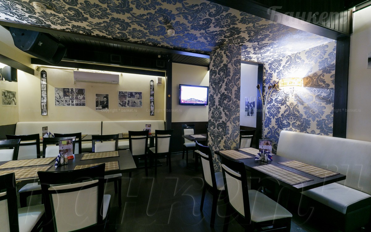 Основной зал — Кафе -караоке Антракт