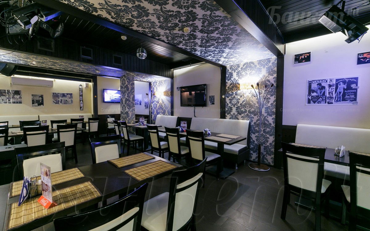 Основной зал — Кафе -караоке Антракт