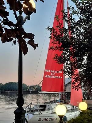 Water House, Зал — фото