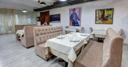 Основной зал — интерьер зала