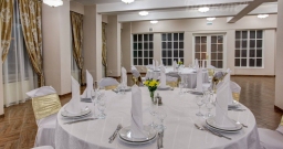 Ресторан ВАГОНЪ — подробнее о зале