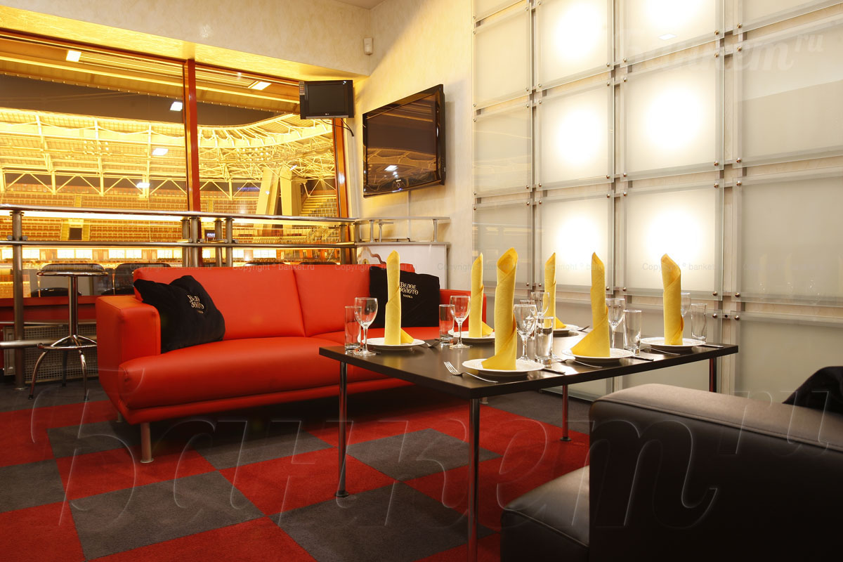 Скай-боксы  — Ресторанный комплекс Локомотив