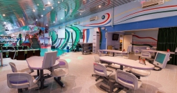 Зал боулинга Зал боулинга — интерьер зала