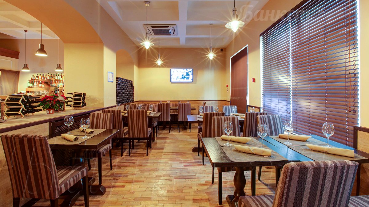 Зона бара — Ресторан Vino & мясо