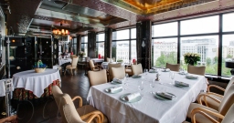 Нижний зал — интерьер зала