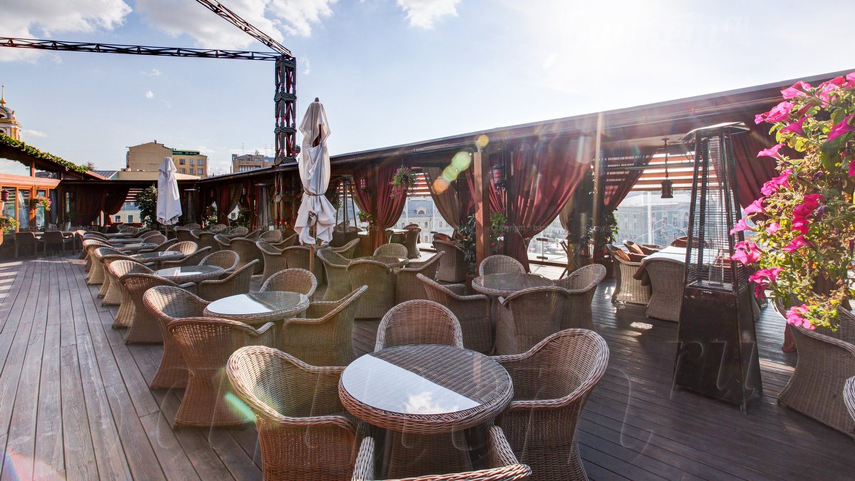 Летняя веранда на крыше Летняя веранда на крыше — фото 2