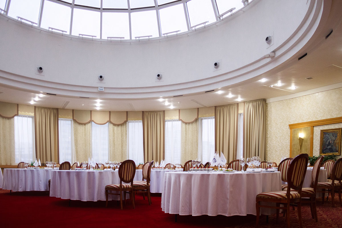 Основной зал — Ресторан La Ronde