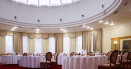 Основной зал — интерьер зала