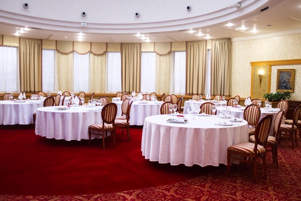 Банкетный зал Ресторан La Ronde