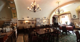 Основной зал