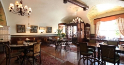 Основной зал