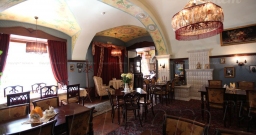 Основной зал