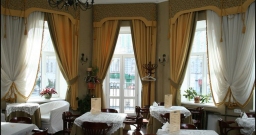 Основной зал