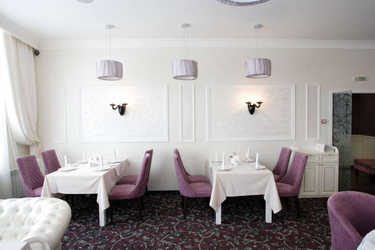 Основной зал — Ресторан Эсмеральда