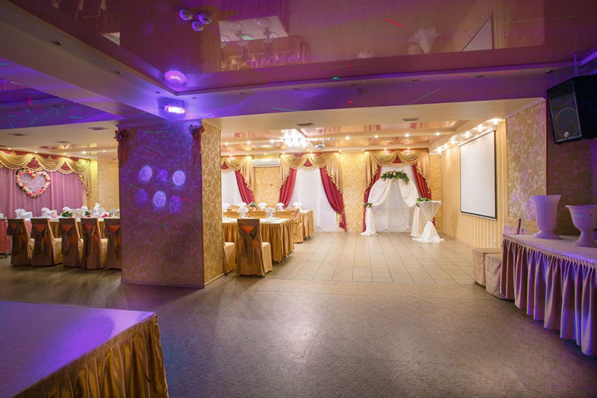 Основной зал — Белая роза