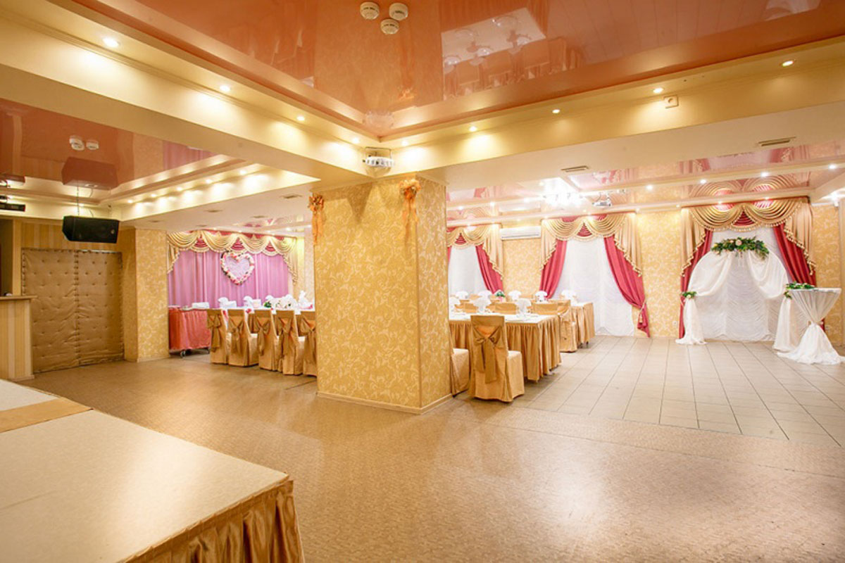 Основной зал — Белая роза