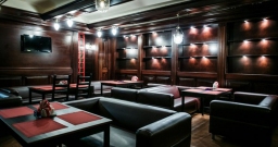 Основной зал