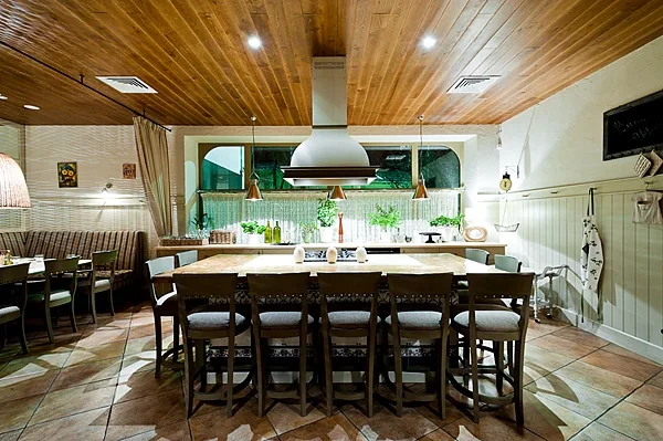 Trattoria Formaggi, Основной зал — фото