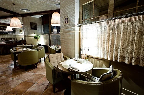 Основной зал — Trattoria Formaggi