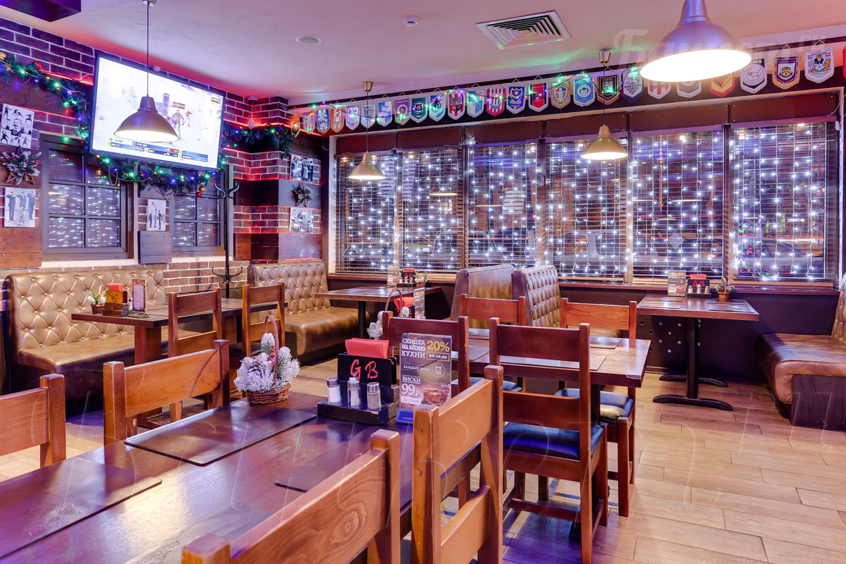 Первый зал — Клуб Гластонберри