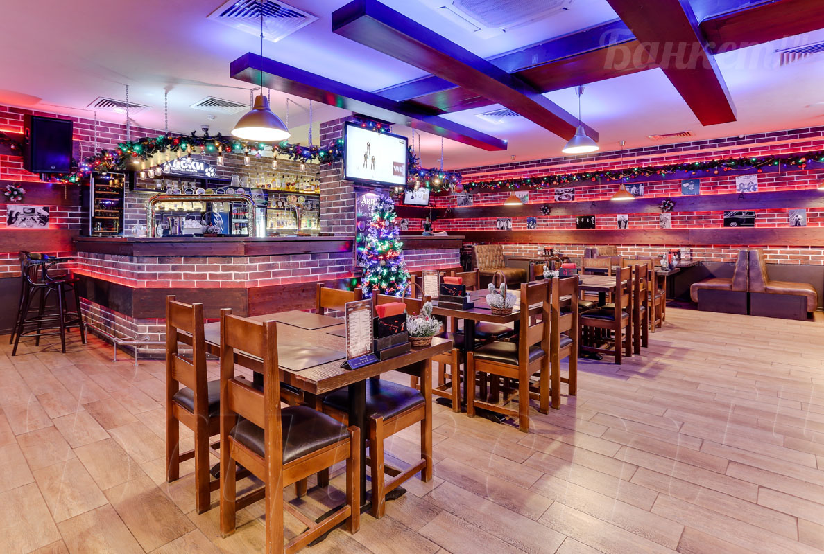 Первый зал — Клуб Гластонберри