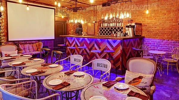 Sleepy Tom fusion-bar & boutique  hotel, Общий зал — фото
