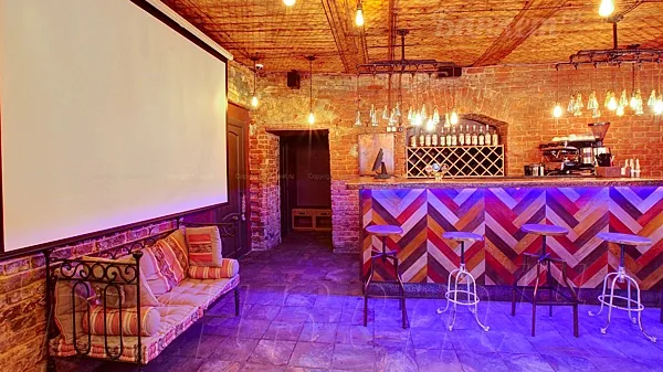 Sleepy Tom fusion-bar & boutique  hotel, Общий зал — фото