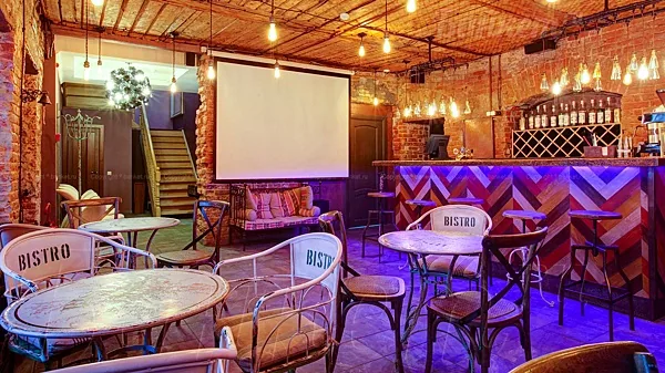 Sleepy Tom fusion-bar & boutique  hotel, Общий зал — фото