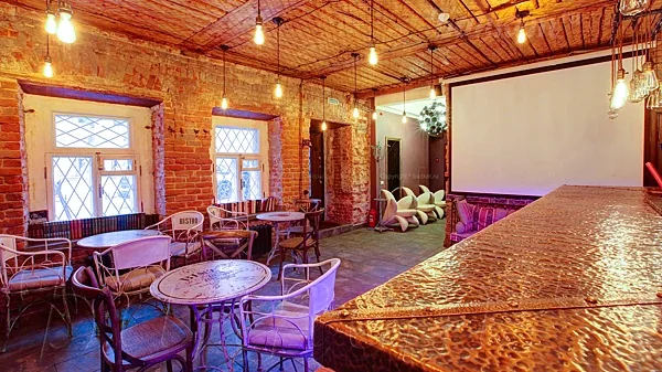 Sleepy Tom fusion-bar & boutique  hotel, Общий зал — фото
