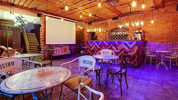 Sleepy Tom fusion-bar & boutique  hotel, Общий зал — фото
