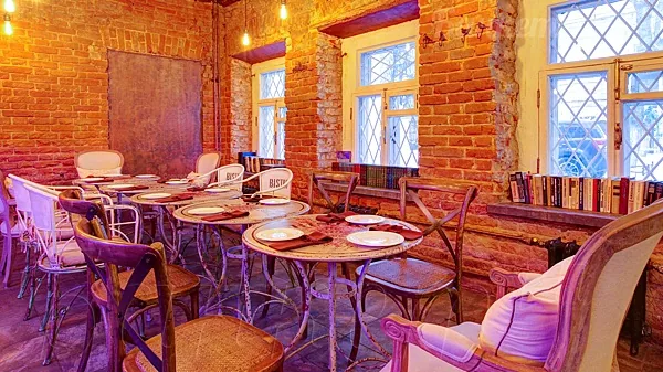 Sleepy Tom fusion-bar & boutique  hotel, Общий зал — фото