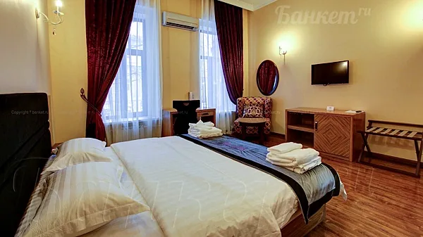 Sleepy Tom fusion-bar & boutique  hotel, Общий зал — фото